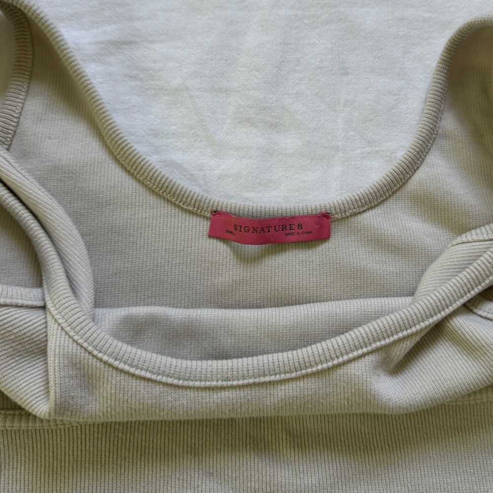 Signature Tan Cropped Tank - Picture 3 of 3